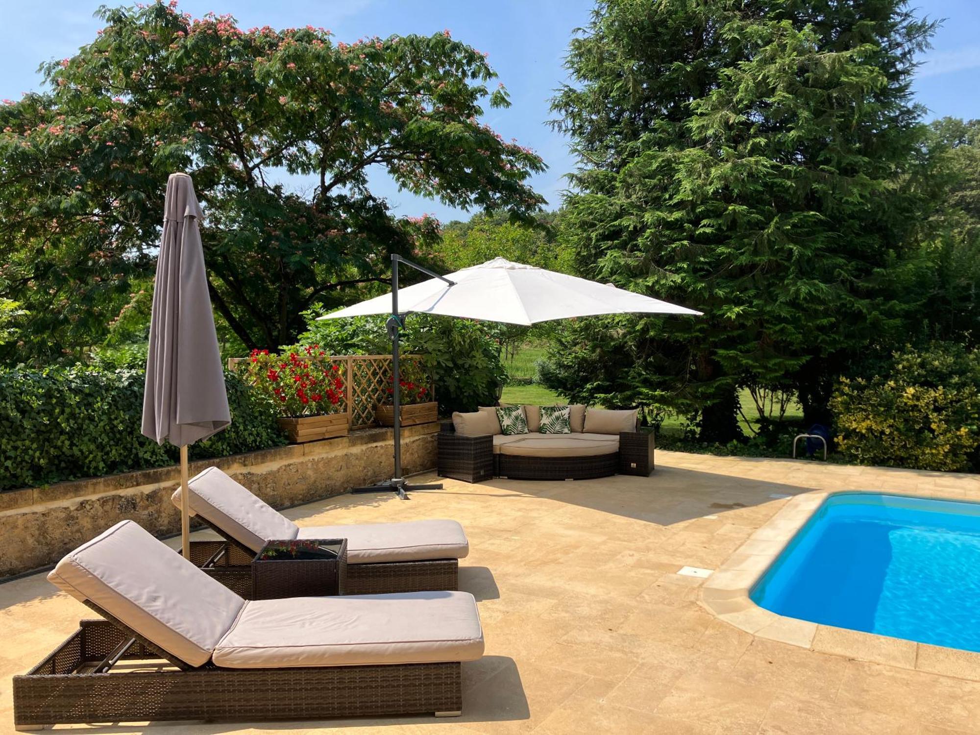 Le Petit Chateau - Adults Only Property 勒布奎 外观 照片