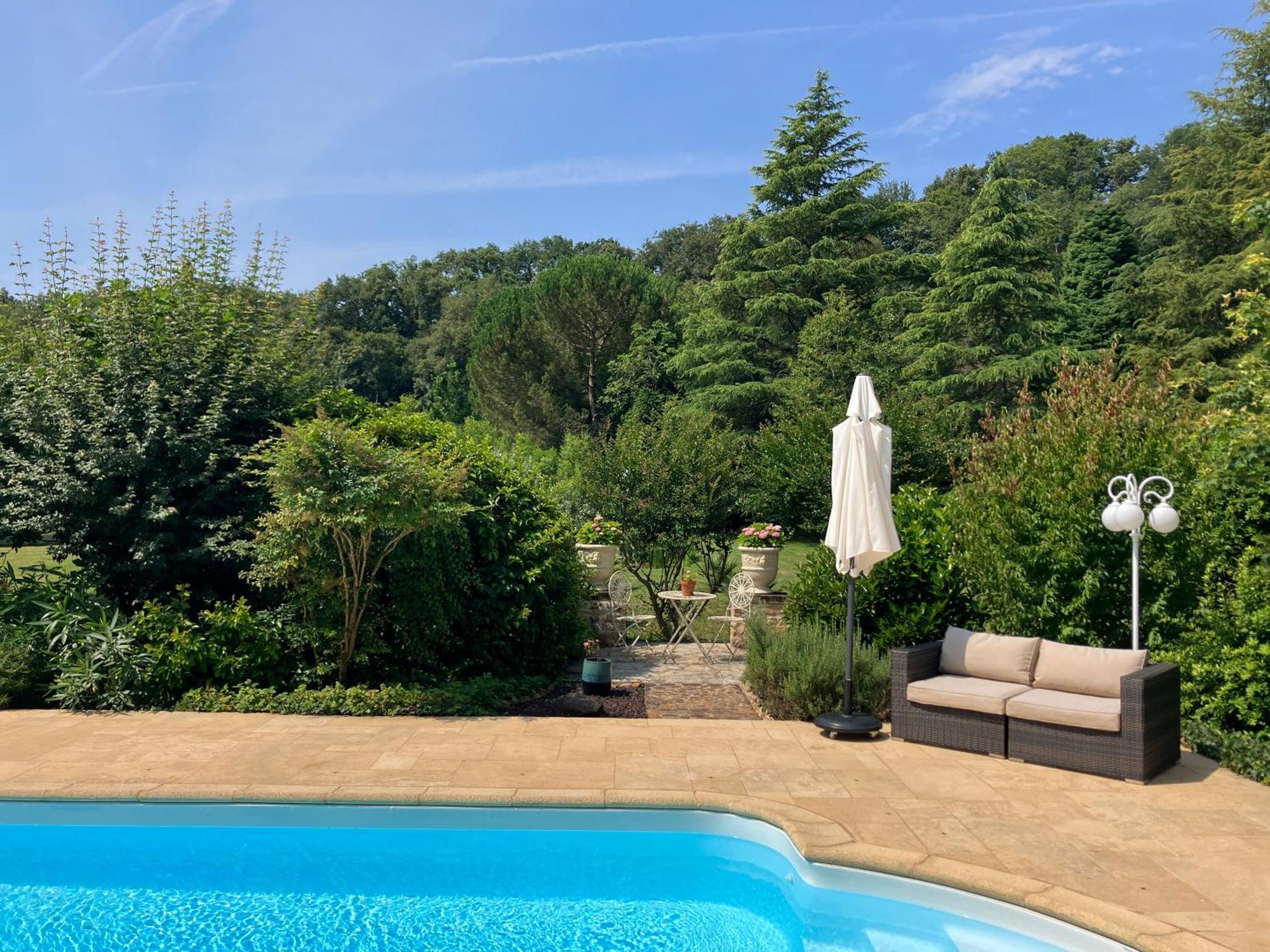 Le Petit Chateau - Adults Only Property 勒布奎 外观 照片
